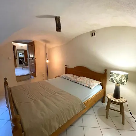 Les De Rouveyre Holiday home *